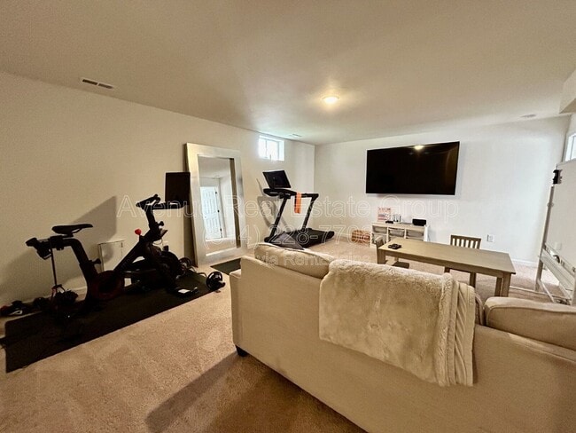 Photo - 514 Rolling Meadow Dr