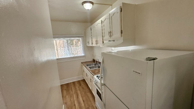 Photo - 2850 Francis Ave Unidad 10