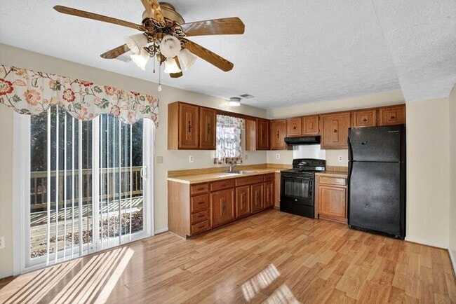 Photo - 4243 Drake Ct