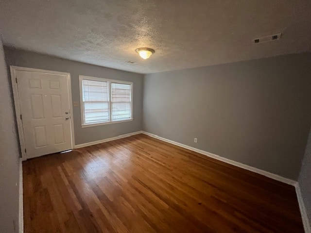 Photo - 204 Ravenwood Way