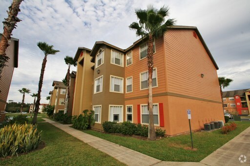 Building Photo - 2 bedroom and 2 bath condo at Villa del Sol