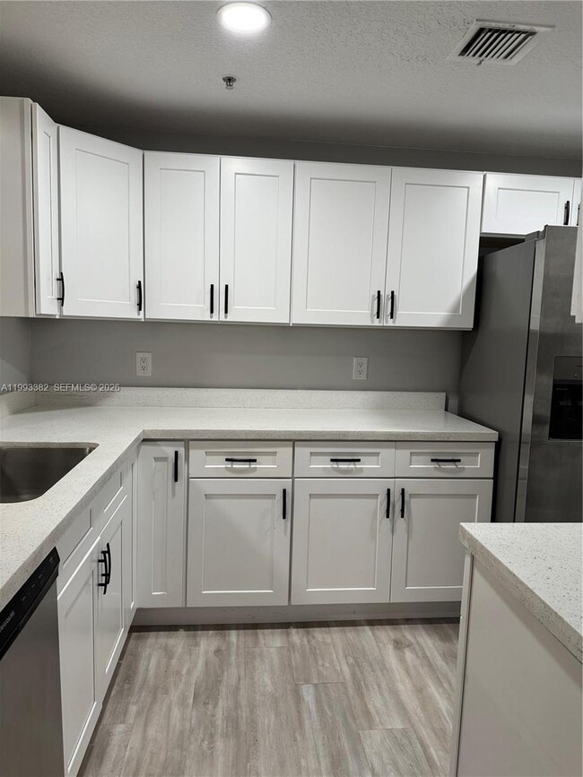 Photo - 6440 NW 114th Ave Unidad 406