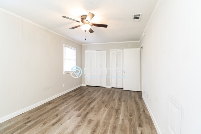 Photo - 623 S New Hope Rd