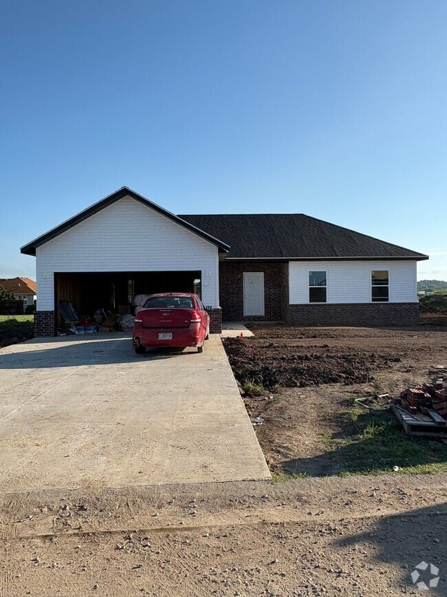 Building Photo - Coming soon!!!! Rental