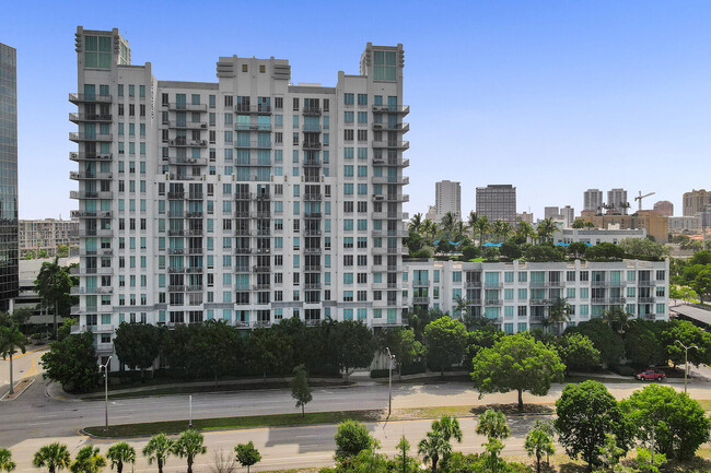 Building Photo - 300 S Australian Ave Unit 1009 Rental