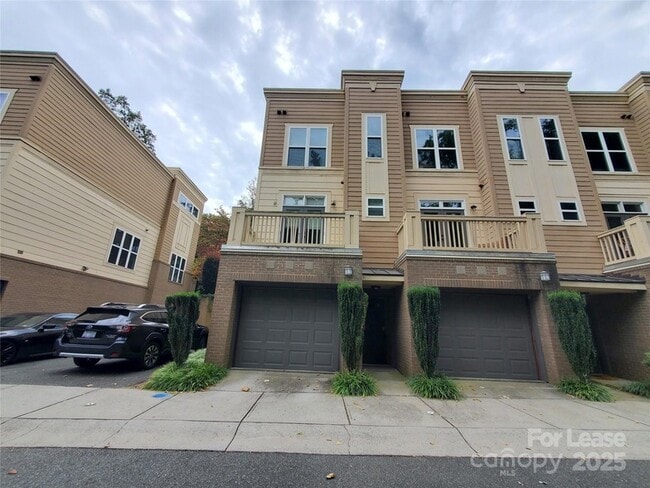 Building Photo - 245 N Dotger Ave Unit G1