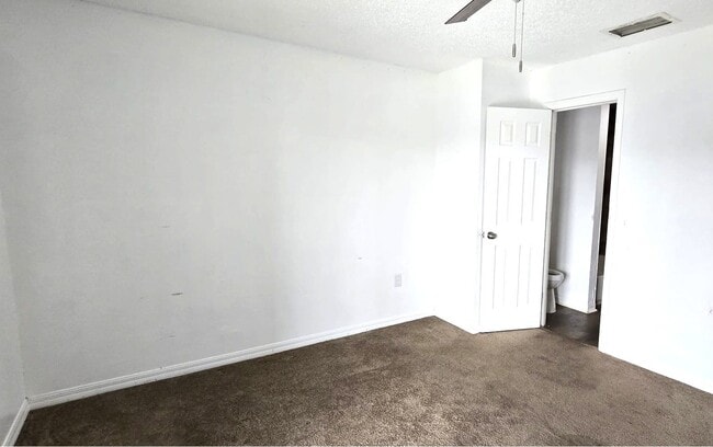 Photo - 671 Royalty Ct