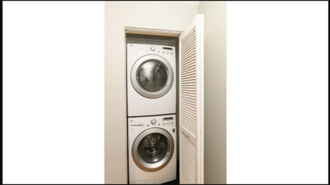 Photo - 100 N Hermitage Ave