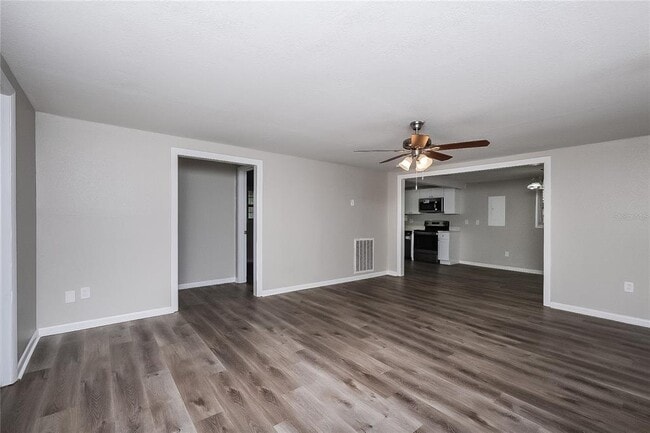 Photo - 7145 Pinewood Dr