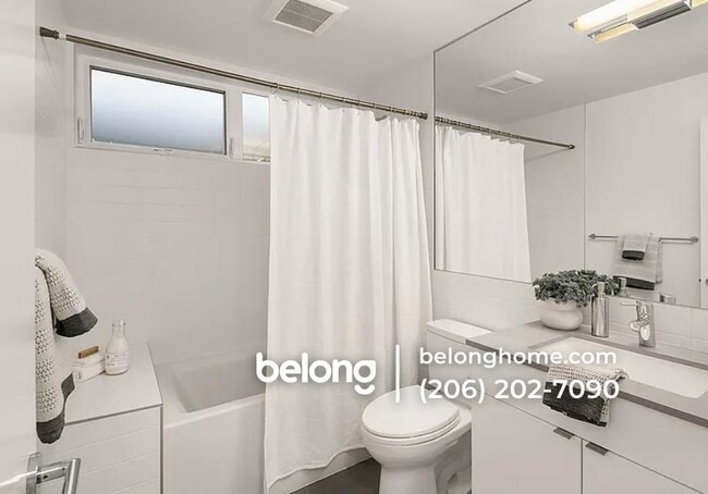 Photo - 823A NW 51st St