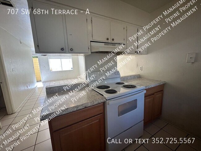 Photo - 707 SW 68th Terrace