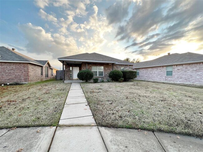 Photo - 703 Donny Brook Dr