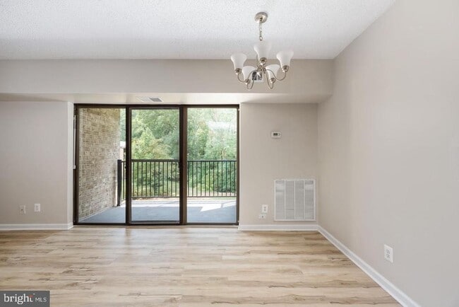 Photo - 11659 Stoneview Square Unidad 11C