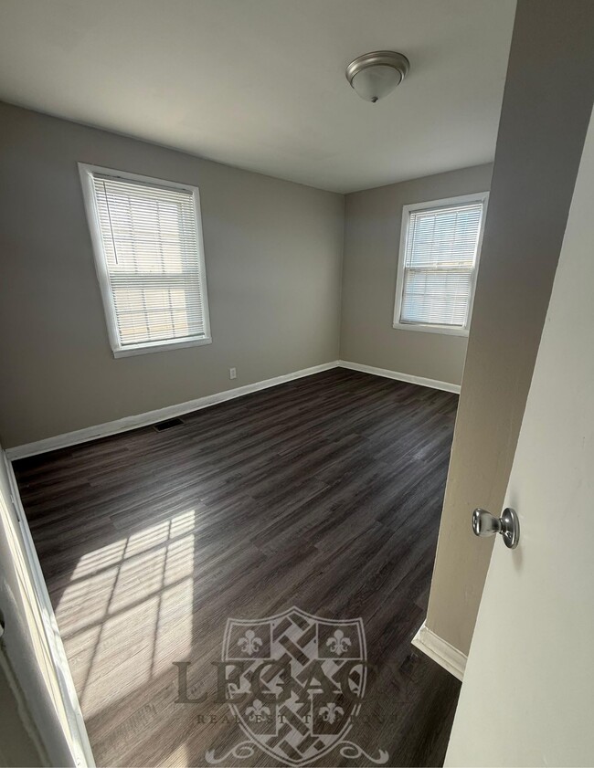 Photo - 1913 Laurinda Dr