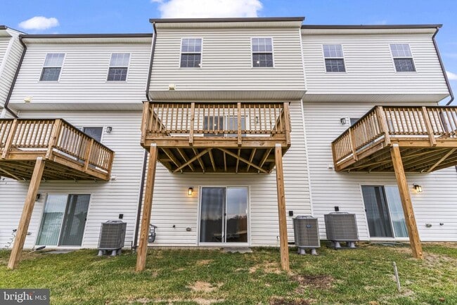 Photo - 7533 Golden Halls Ter