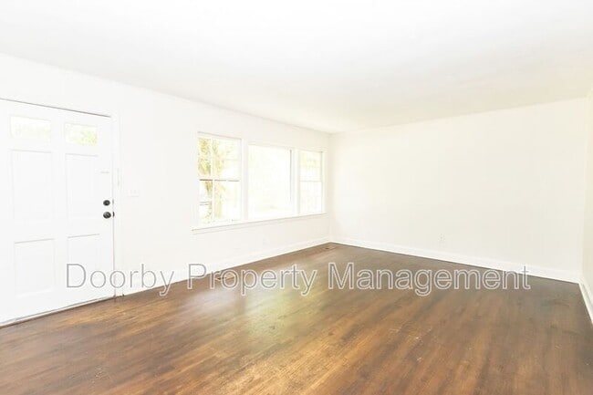 Photo - 4709 Colonial Dr