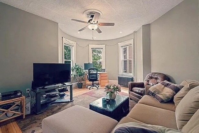 Photo - 762 Columbia Rd Unit 2B