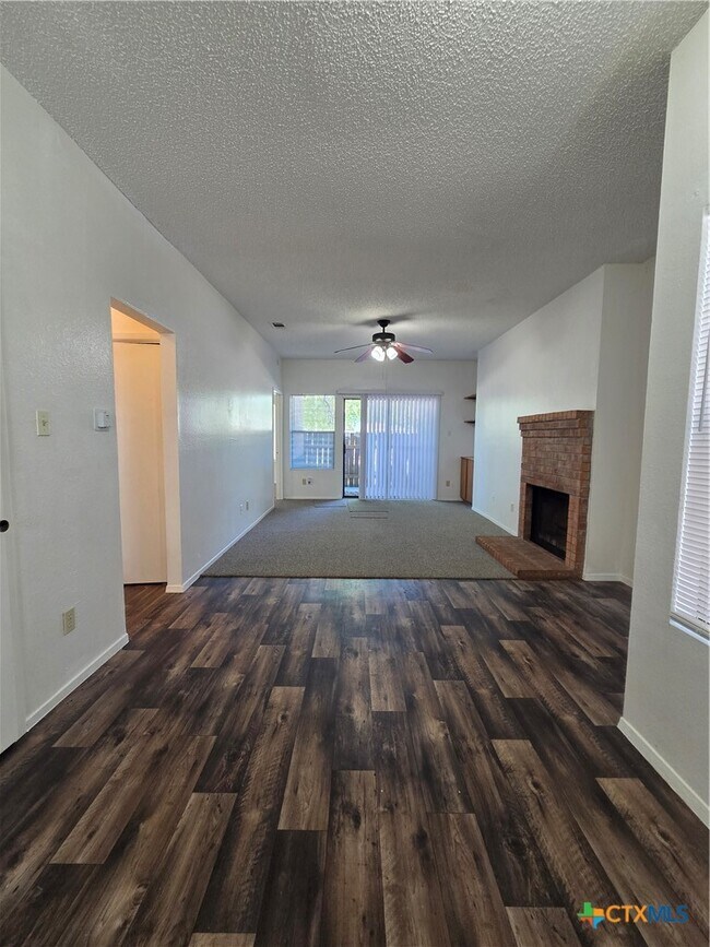 Photo - 2411 W Slaughter Ln