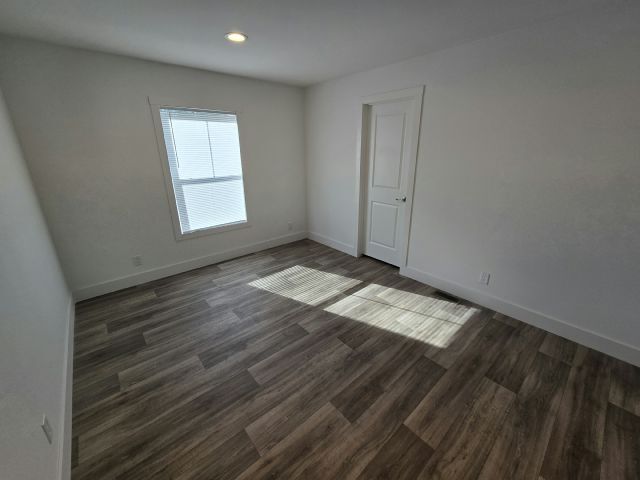 Photo - 121 Maple Dr