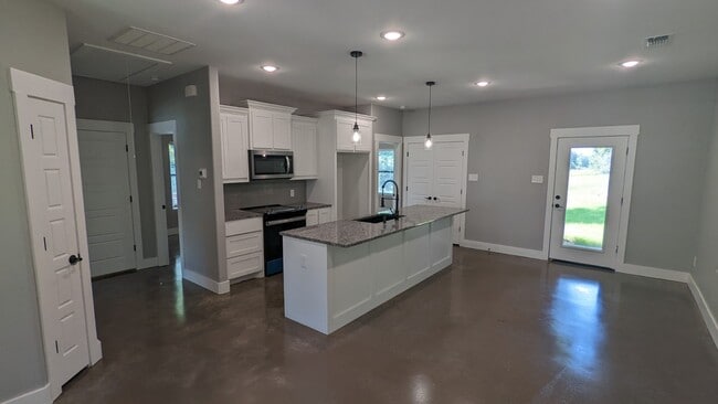 Photo - 400 W Acheson St