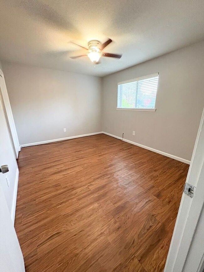 Photo - Discover Comfortable Midtown Living at The Midtowner