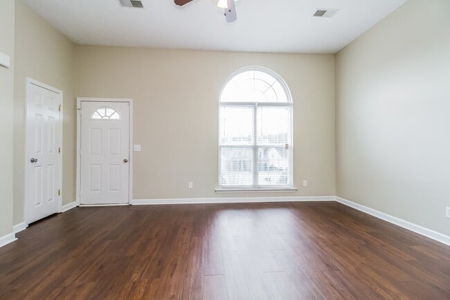 Photo - 4465 Winton Dr