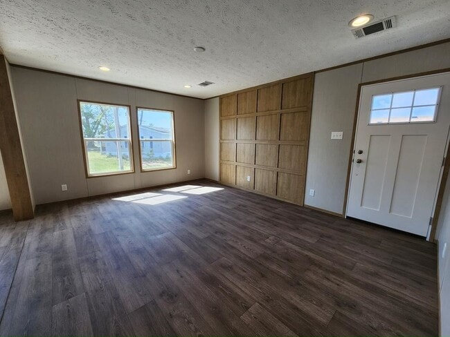 Photo - 12 Eland Dr