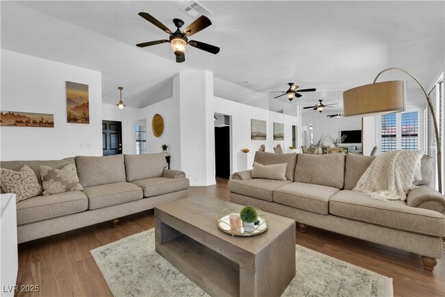 Photo - 148 Triberg Ct