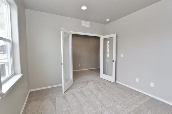 Photo - Spacious Home in Quiet Neighborhood