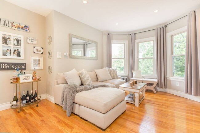 Photo - 27 Elm St Condo Unit 3