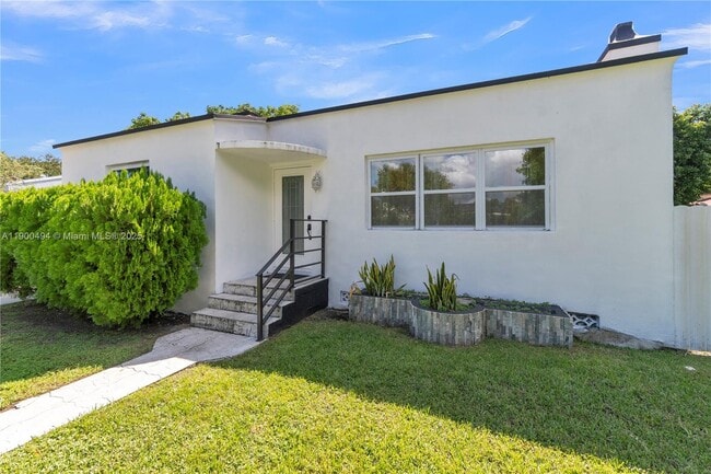 Photo - 774 NW 49th St