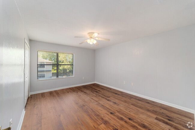 Building Photo - 15321 NW 141 St Rental