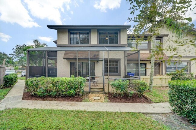 Photo - 1960 Bayberry Dr