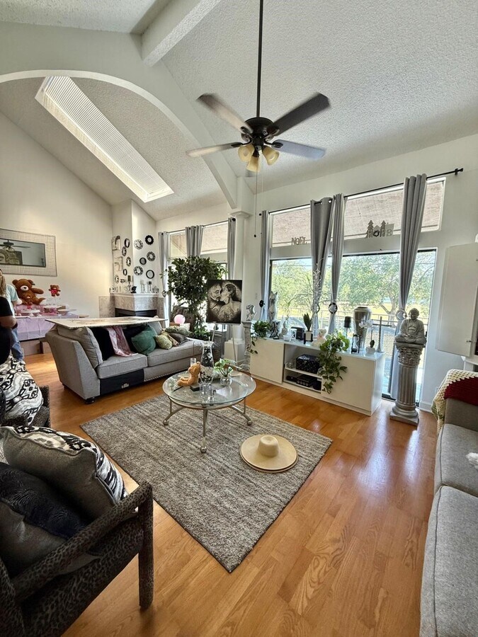 Photo - 8287 Sands Point Dr Unidad 182