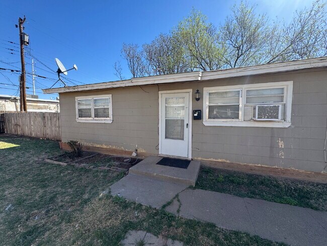 Photo - Cozy & Convenient 2-Bed unit in Lubbock – Your Perfect 767 Sq. Ft. Retreat! Unit B