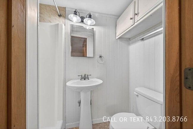 Photo - 102 Richter Dr Unit B