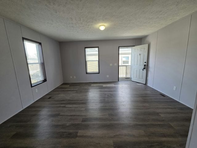 Photo - 343 Bunting Ln