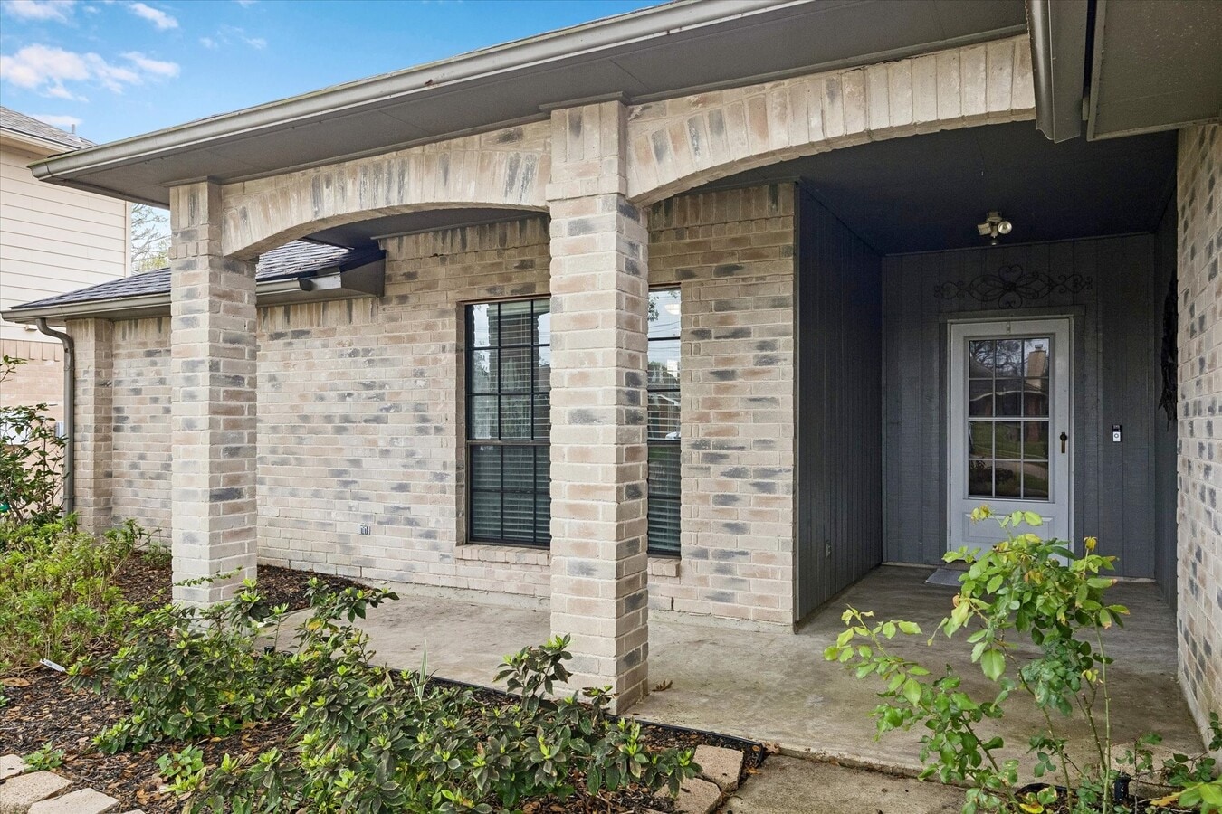 Photo - 2209 Aberdeen Dr