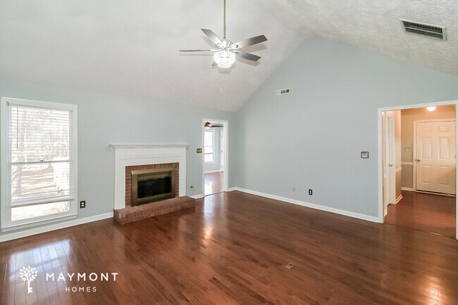 Photo - 295 N Oakland Cir