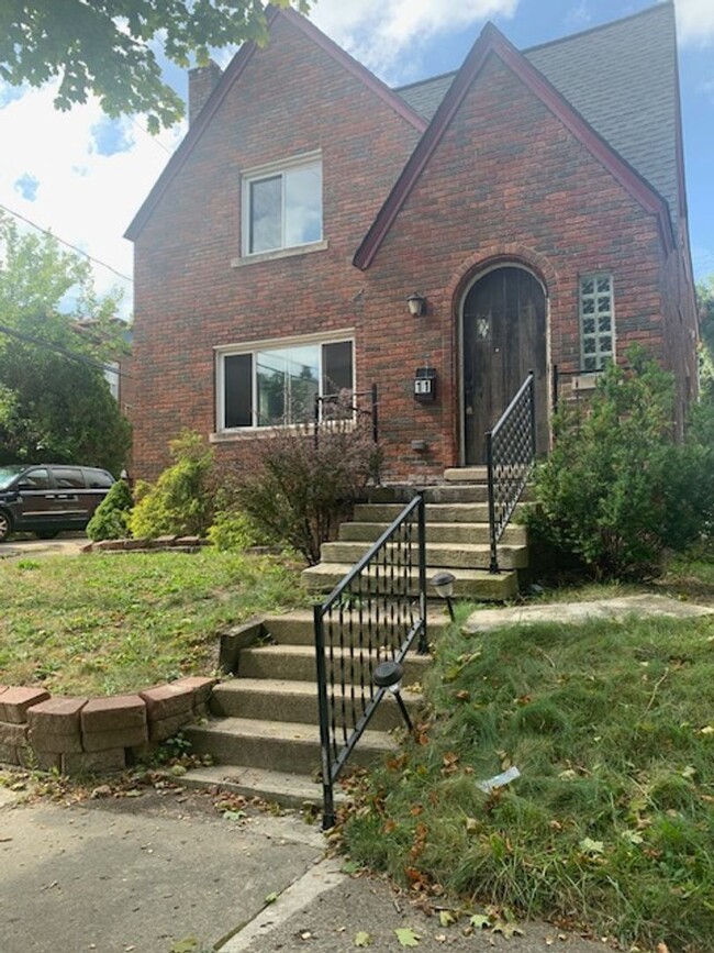 Fully updated brick duplex upper unit. A ... - Fully updated brick duplex upper unit.  A ... Townhome