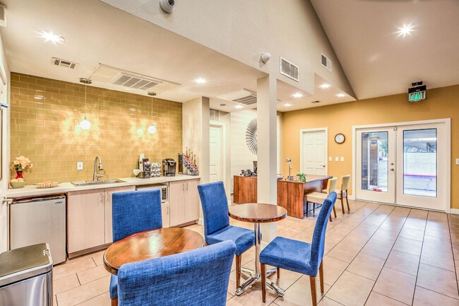 Photo - Vista Del Valle