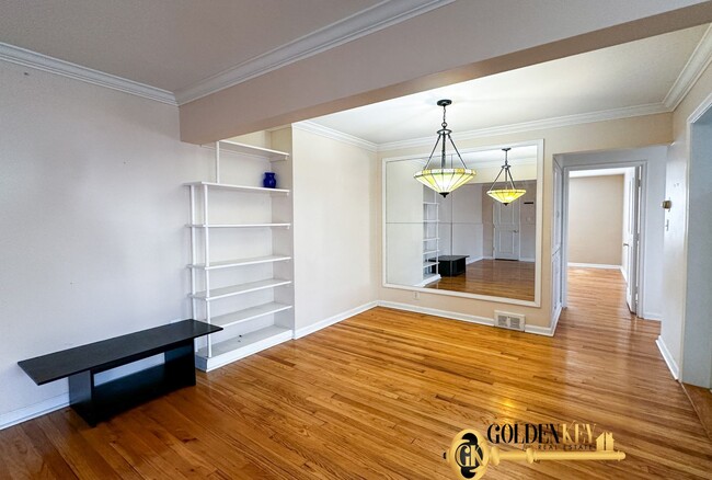 Newly Updated Spacious 2 bedroom Flat in R... - Newly Updated Spacious 2 bedroom Flat in R... Rental