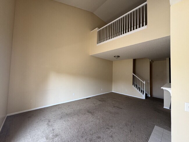 Photo - 608 Kingfisher Ln Unit E