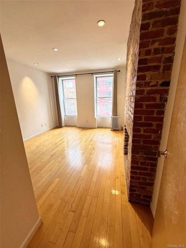 Photo - 528 W 46th St Unit 3E