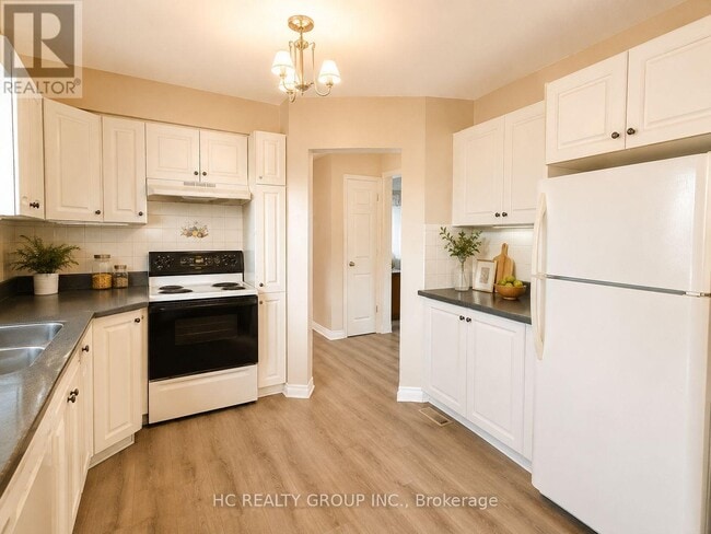 Photo - 14 Nero Ct
