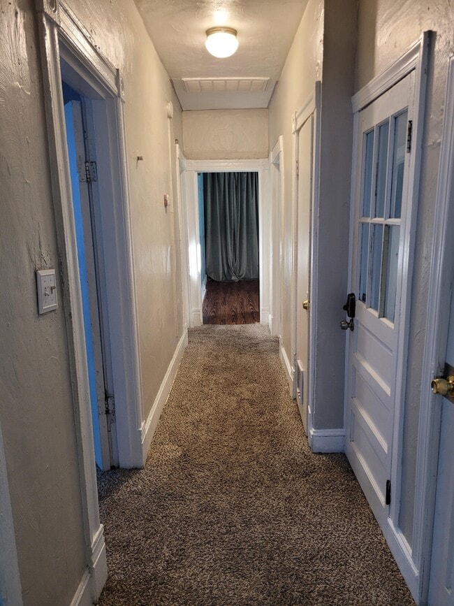 Photo - 237 W 31st St Unidad 2