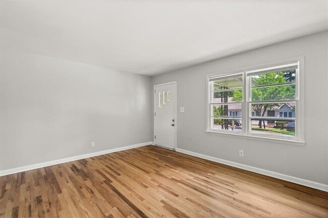 Photo - 190 Opal Dr