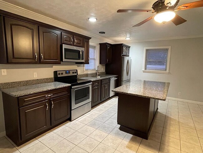 Photo - 114 Walnut St Unit 3