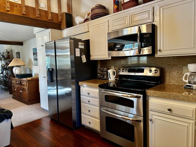 Photo - Stunning 3-Bedroom + Loft, 2.5-Bathroom Re...
