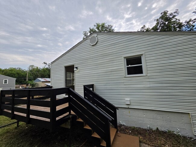 Photo - 8125 E 75 St